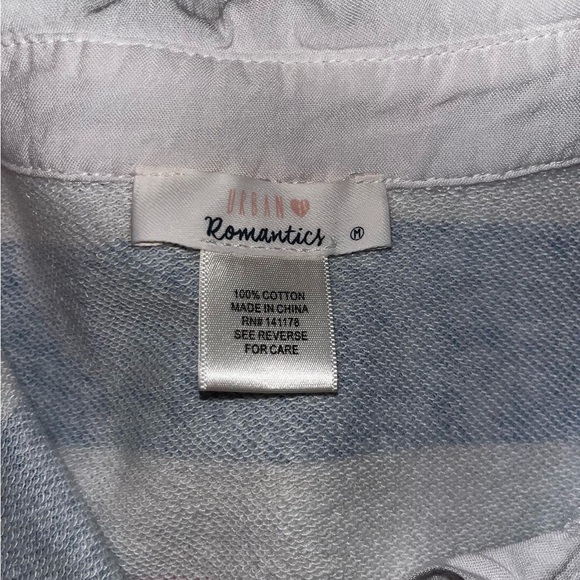 Stripped long sleeve, w/ collar. - Picture 2 of 3